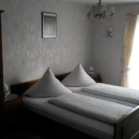 Arnold Neuenburg Bed and Breakfast