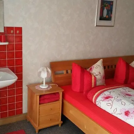 Arnold Neuenburg Bed and Breakfast *