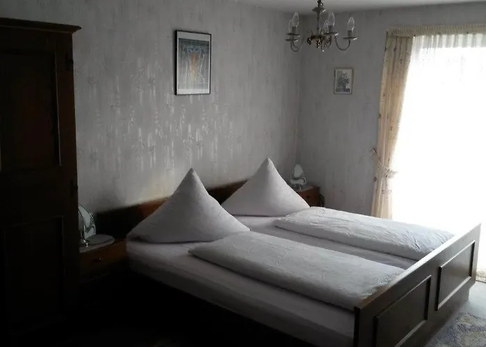 Arnold Neuenburg Bed and breakfast